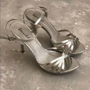 Bombshell 4” Silver Heels